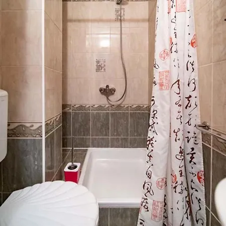 Apartman In With Balcony, Air Condition, Wifi *