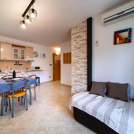 Apartment In With Balcony, Air Condition, Wifi *