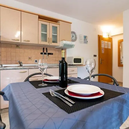 In With Balcony, Air Condition, Wifi *