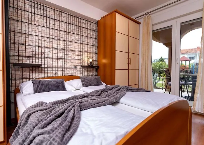 In With Balcony, Air Condition, Wifi * Lopar