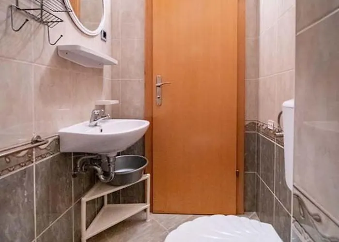Apartment In With Balcony, Air Condition, Wifi Lopar