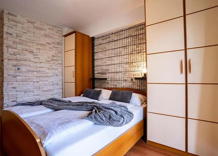 In With Balcony, Air Condition, Wifi *